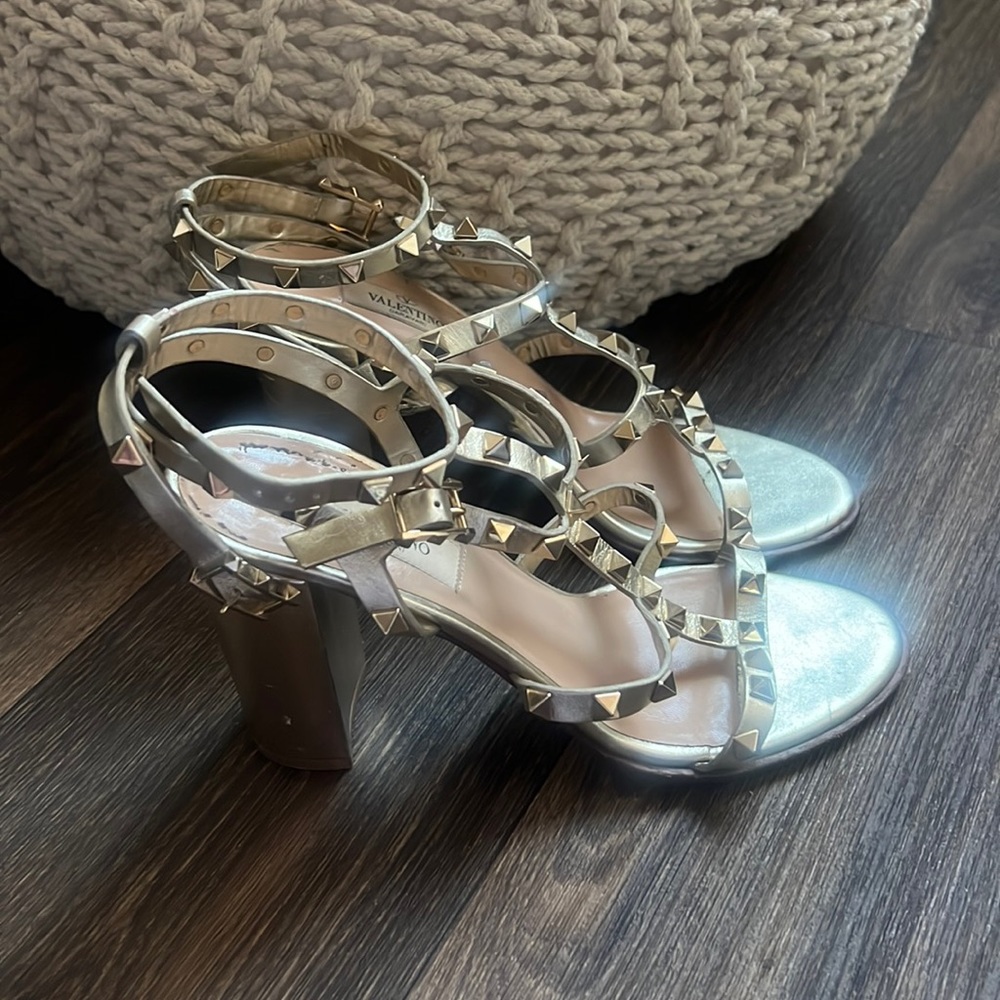 Valentino ROCKSTUD ANKLE STRAP SANDAL